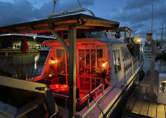 Botel Magnifique Bateau Maison Ouistreham